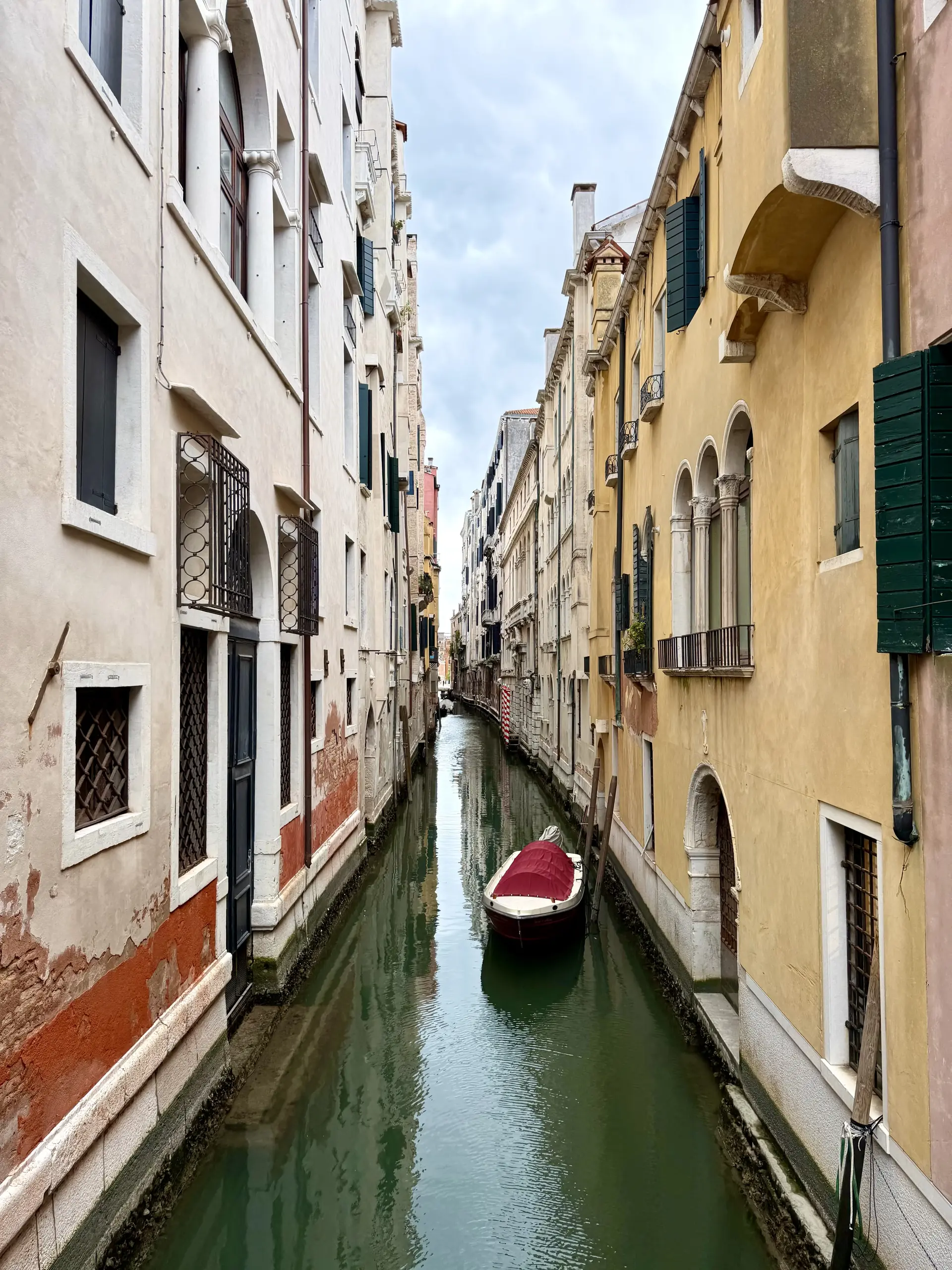 Negozio Calle Spadaria — interno 3