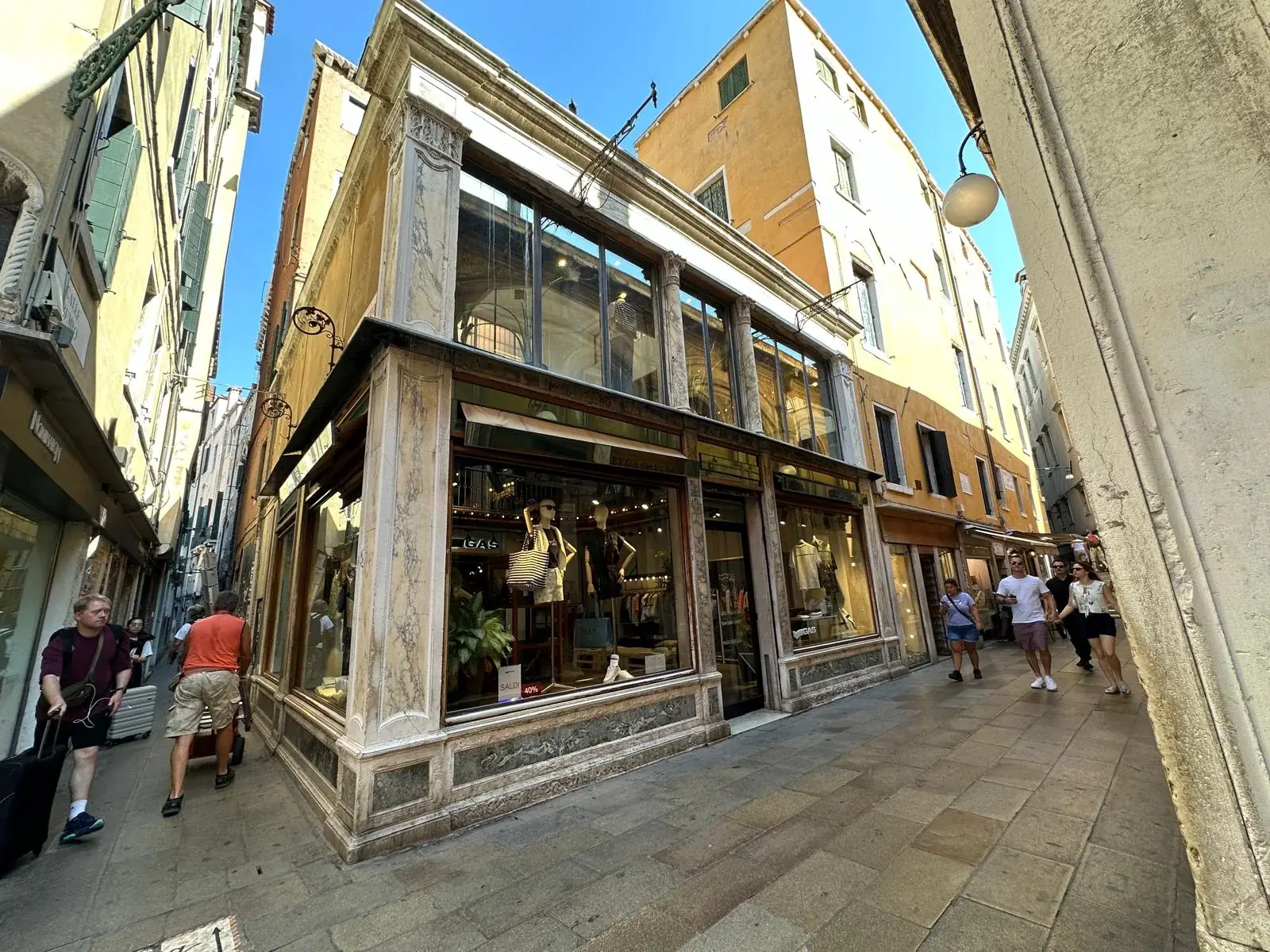 Palazzetto Commerciale